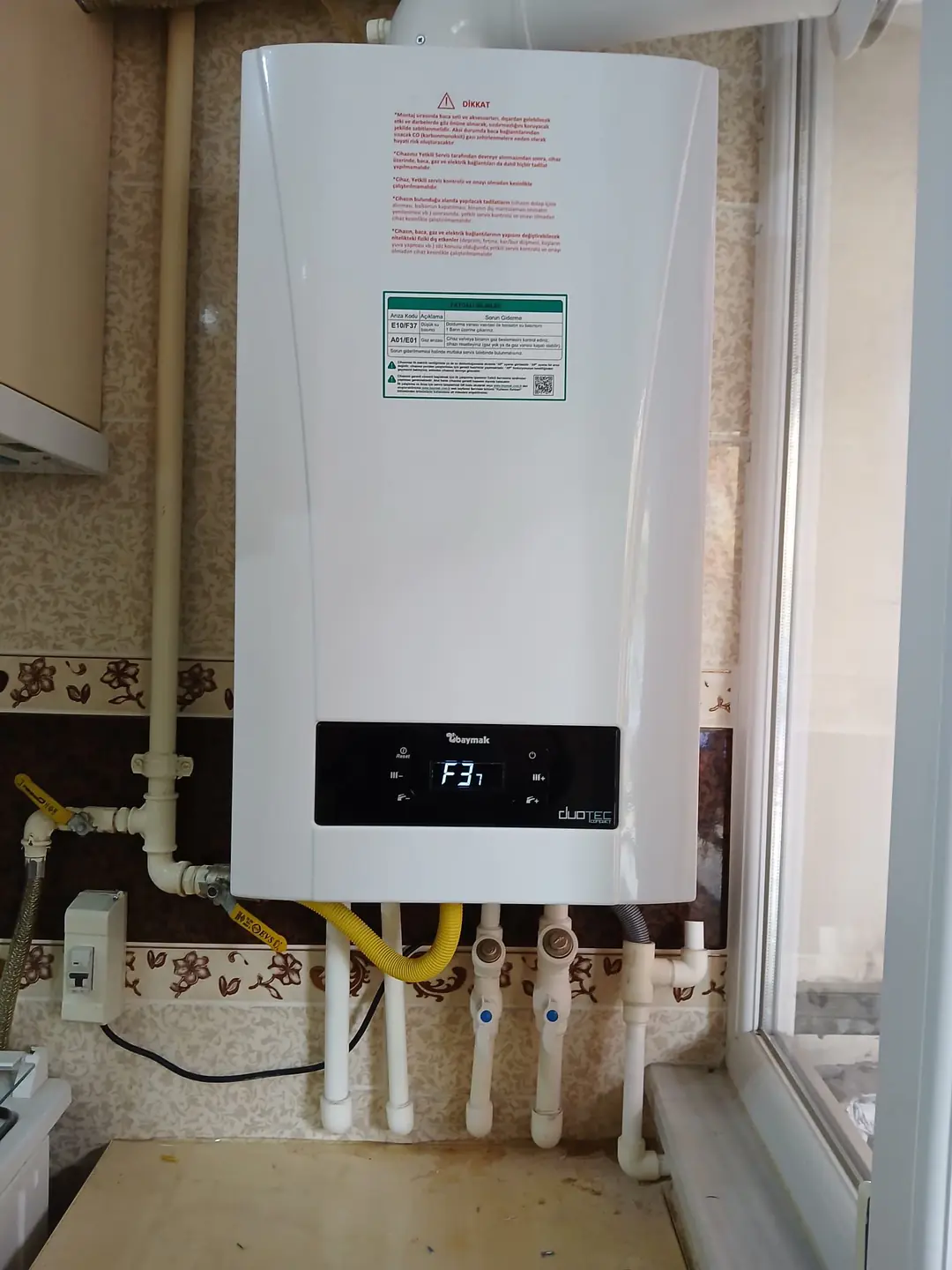 Kombide F37 düşük su basıncı uyarısı ve kalorifer tesisat hattında su eksiltme kaçağı teşhisi